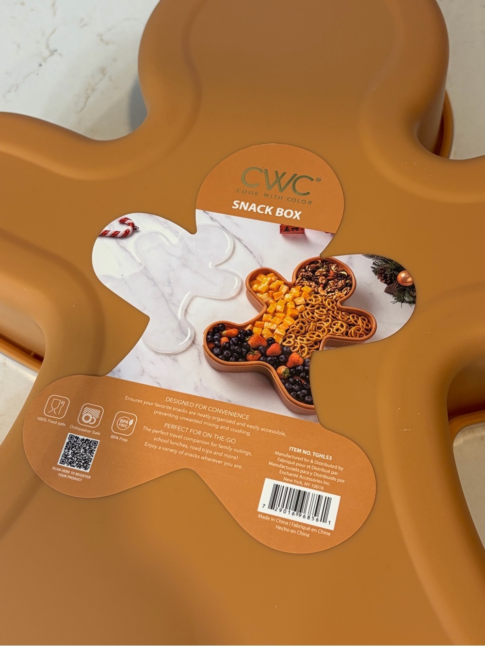 CWC Gingerbread Man Snack Box - Picture 4 of 4